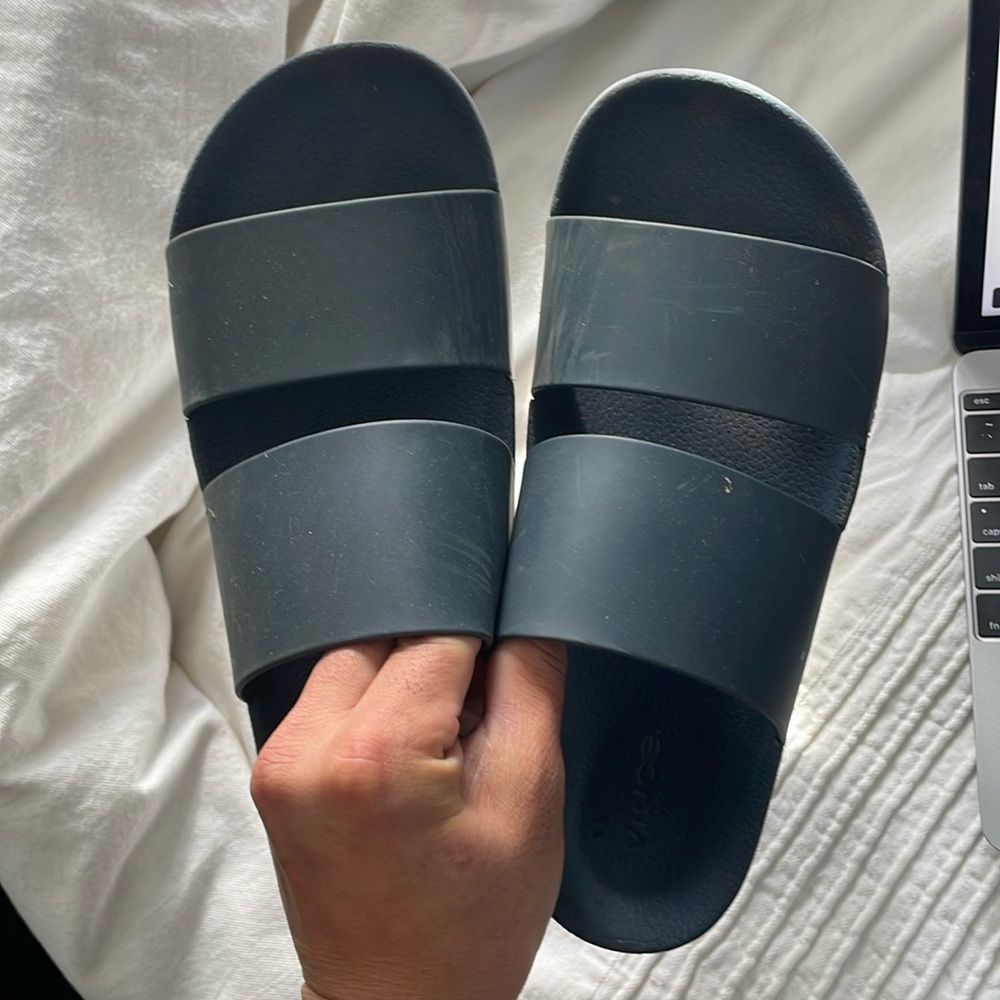 Vince rubber slides eu 42.5 / us 9.5